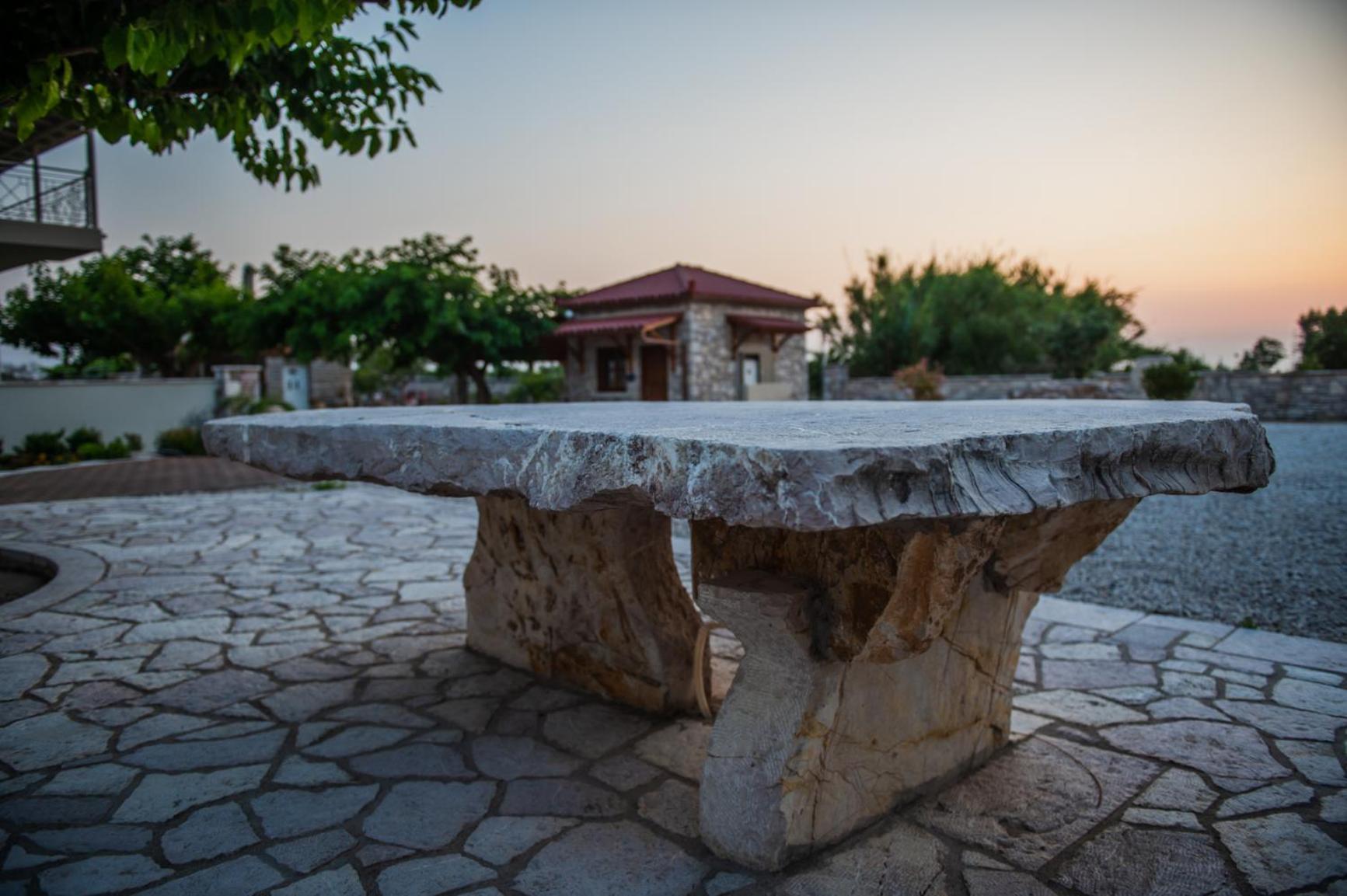 קיפריסיה Terra Helios Suites & Studios מראה חיצוני תמונה